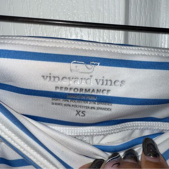 Vineyard Vines White and Blue Ruffled Trumpet Mini Skort skirt/short - Picture 3 of 5